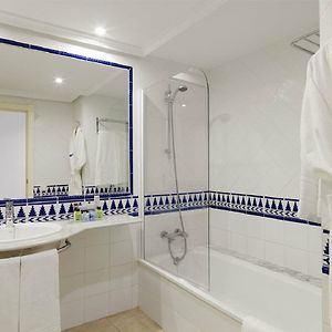 Standard Triple Room Sea View